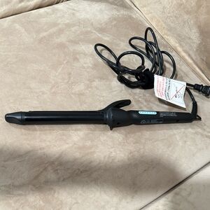 Professional Black Curling Iron for Versatile Styling